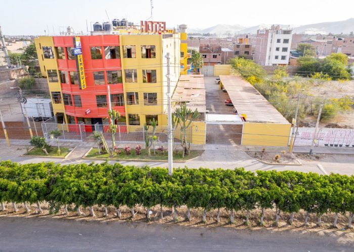 Fachada Hotel el embrujo