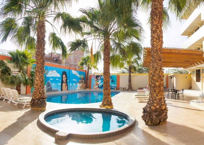 Piscina Hotel El Embrujo