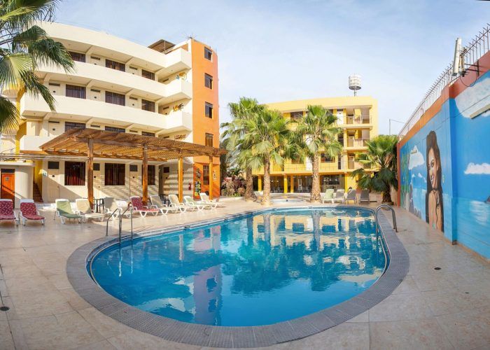 Piscinas Hotel el embrujo